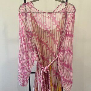 Rhode Ella Crinkle Dress in Pink Batik - L